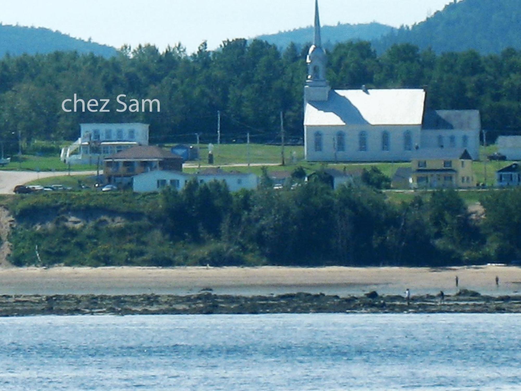 Auberge Du Cafe Chez Sam Baie-Sainte-Catherine Buitenkant foto